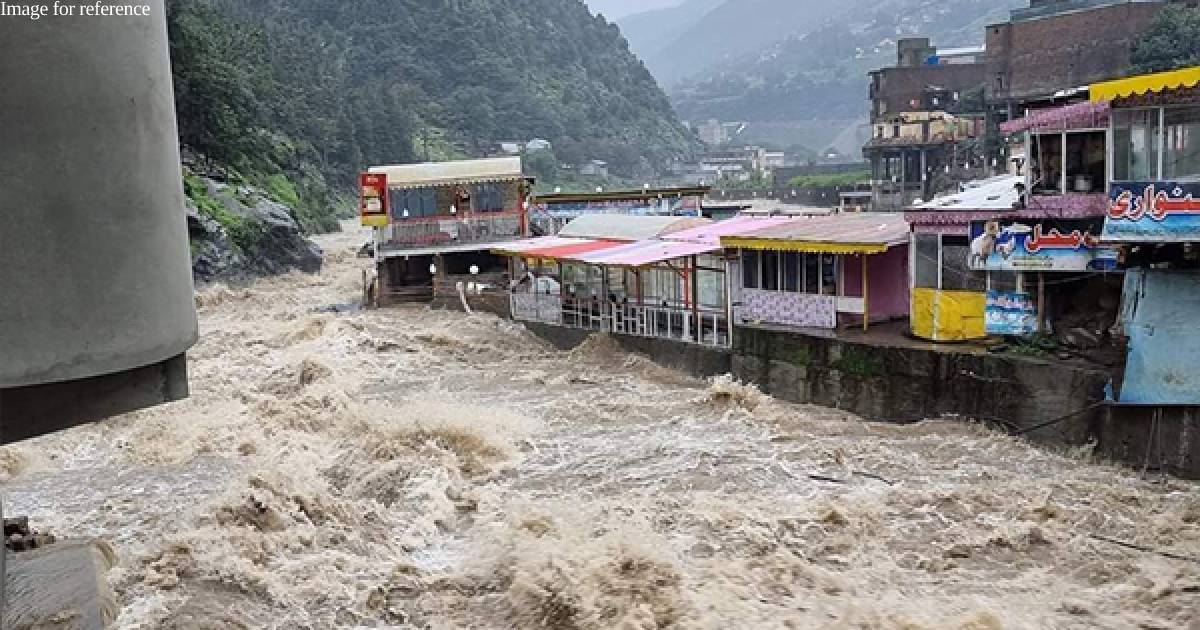 Death toll from Pakistan floods reaches near 1,200